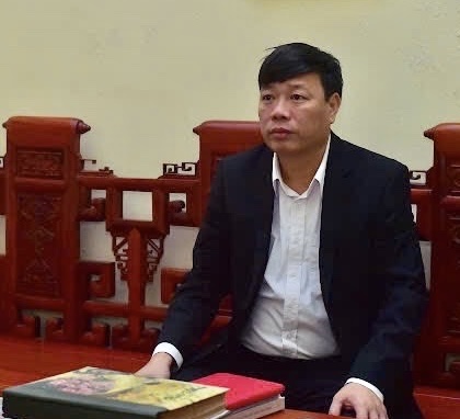 Phùng Văn Khai với thơ tự vấn nghiệt ngã xối xả